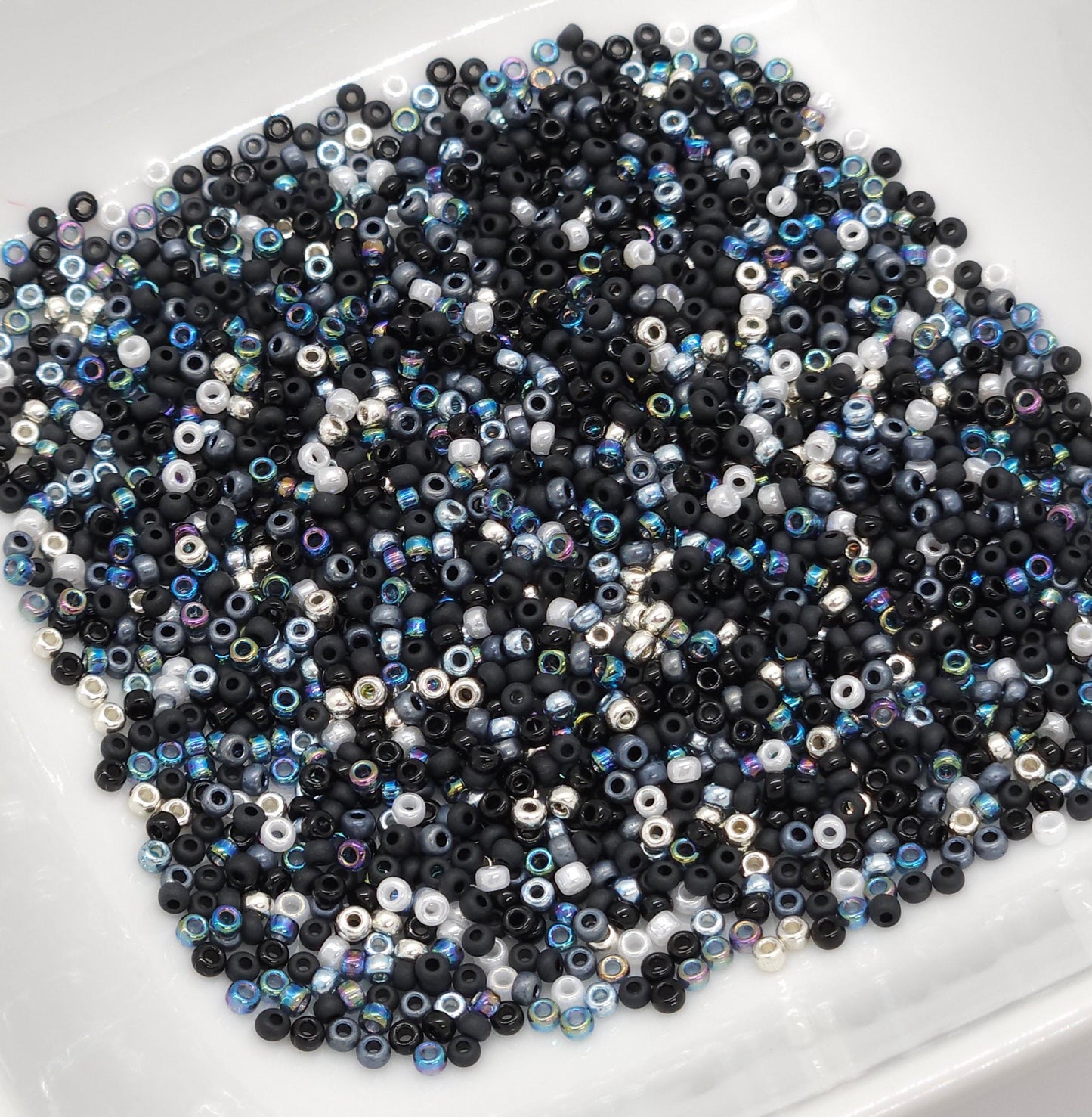 Moon Juice | Miyuki Rocailles Seed Beads Mix | 15g Premium Japanese Glass Beads for Jewelry Making & Crafts | Cosmic Celestial Vibes