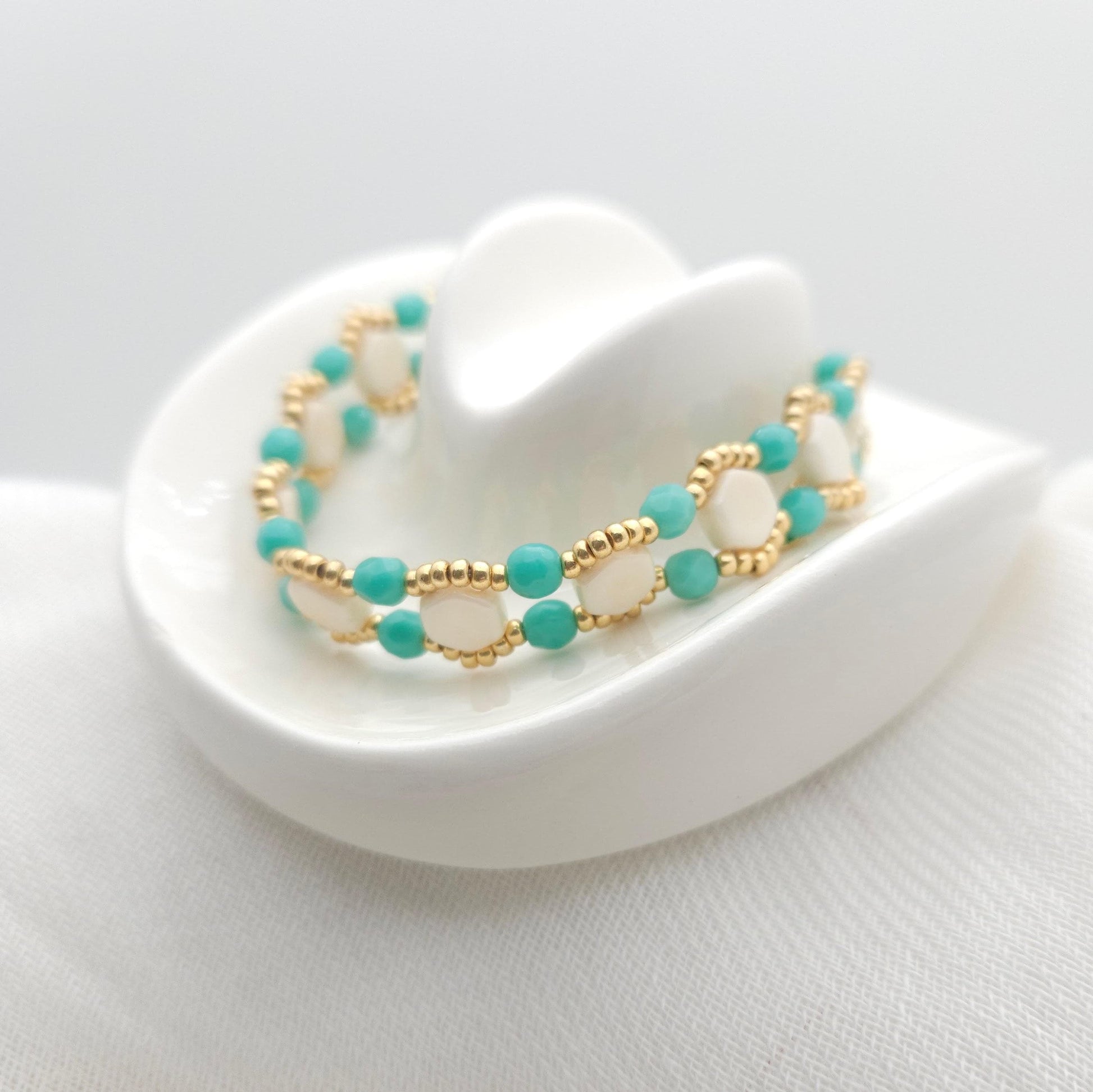 Southwestern Beaded Bracelet with Heart Charm & Lobster Clasp, Cowgirl Jewelry Gift for Her, Boho Western Style Accessory